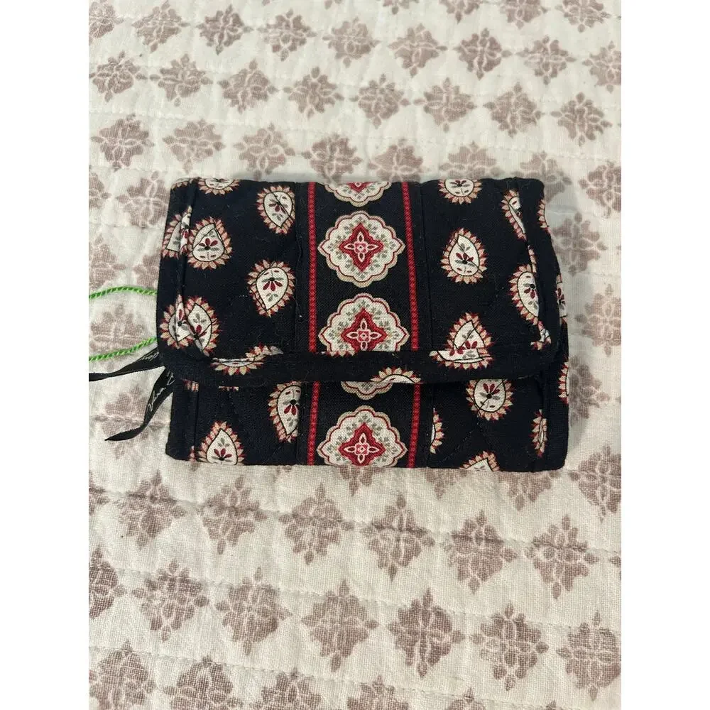 NWT Vera Bradley Pocket Trifold Classic Black Red Wallet Quilted Velcro Closure
